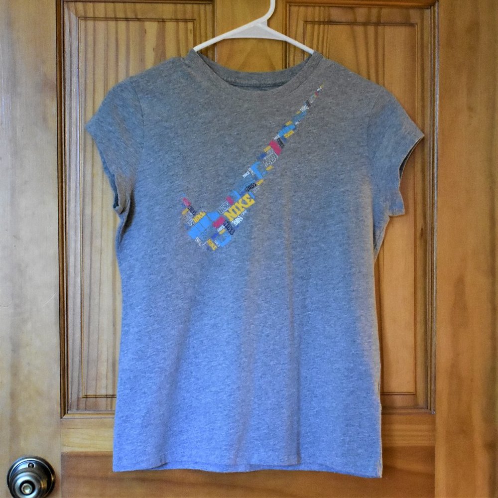 *3 for 20* Nike Girls' Short-Sleeved Tee Shirt XL